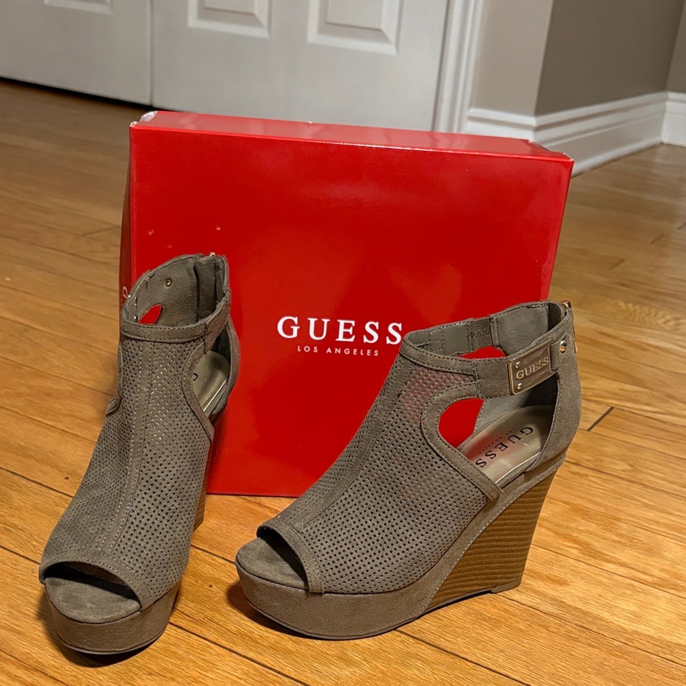 Guess Taupe/Green Wedge Sandals